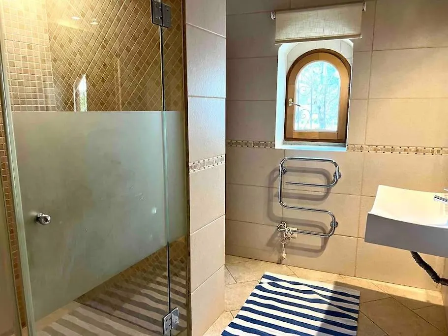 Algarve, Portugal Villa With Pool 4 Ensuite Bedrooms, Private Pool, Lake And Beautiful Gardens Portugal