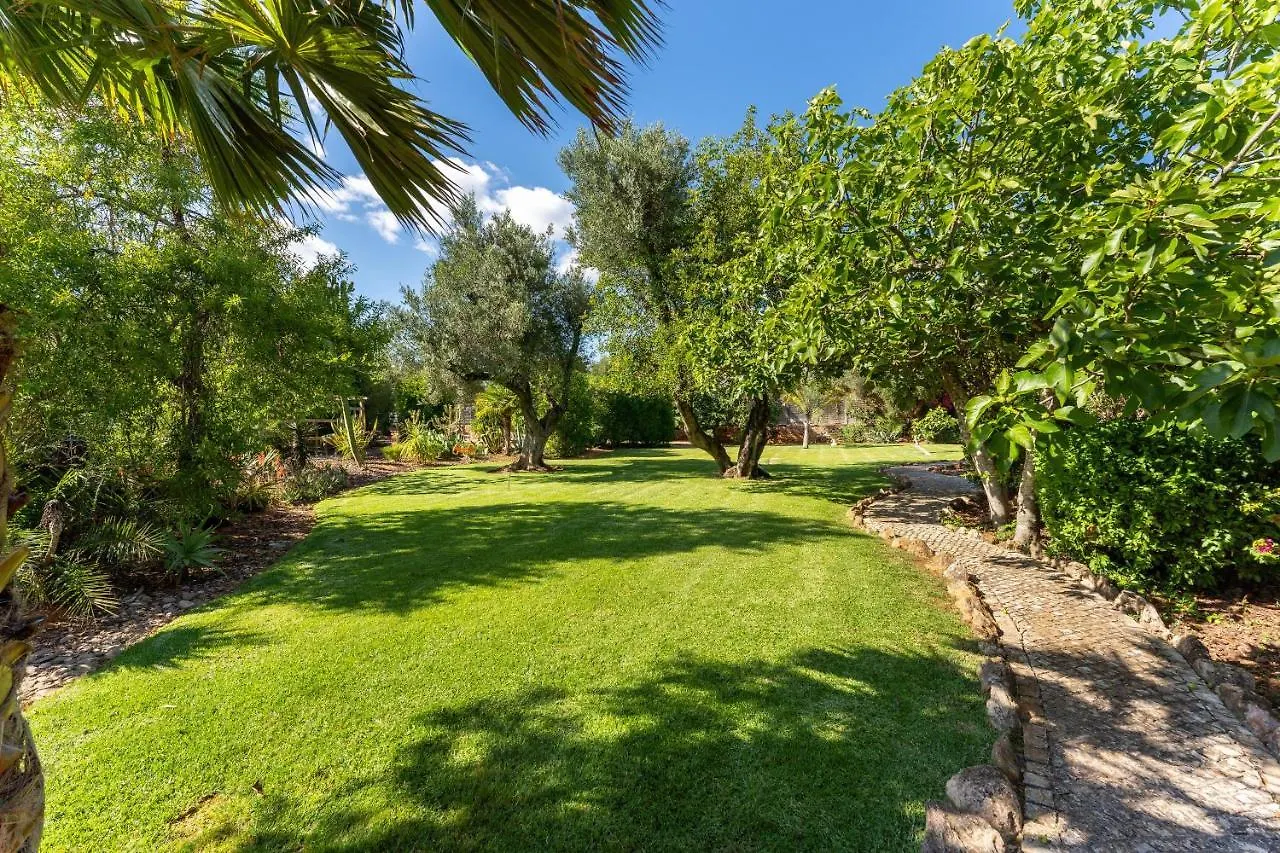 Algarve, Portugal Villa With Pool 4 Ensuite Bedrooms, Private Pool, Lake And Beautiful Gardens Portugália