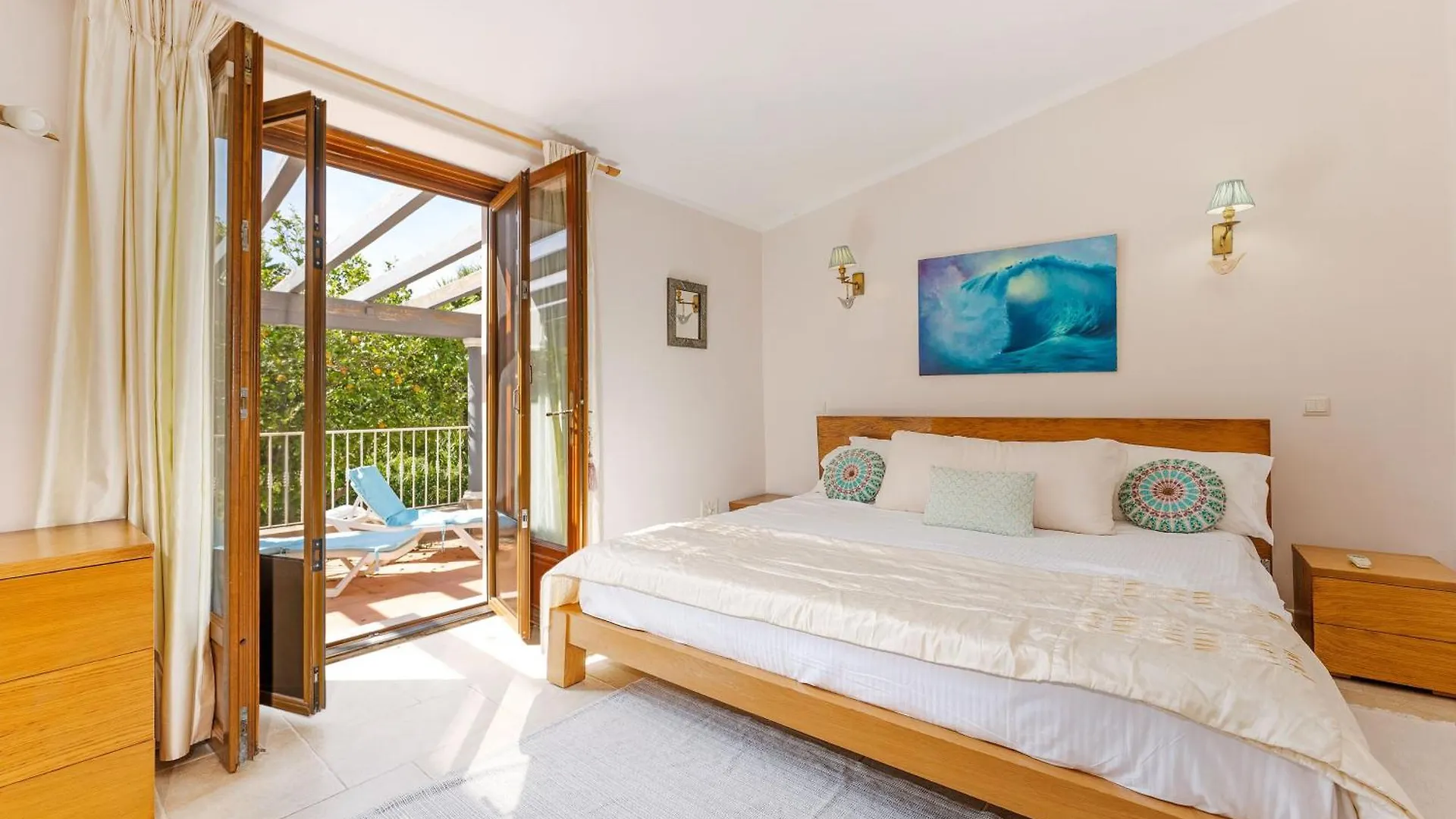 Algarve, Portugal Villa With Pool 4 Ensuite Bedrooms, Private Pool, Lake And Beautiful Gardens Portugália